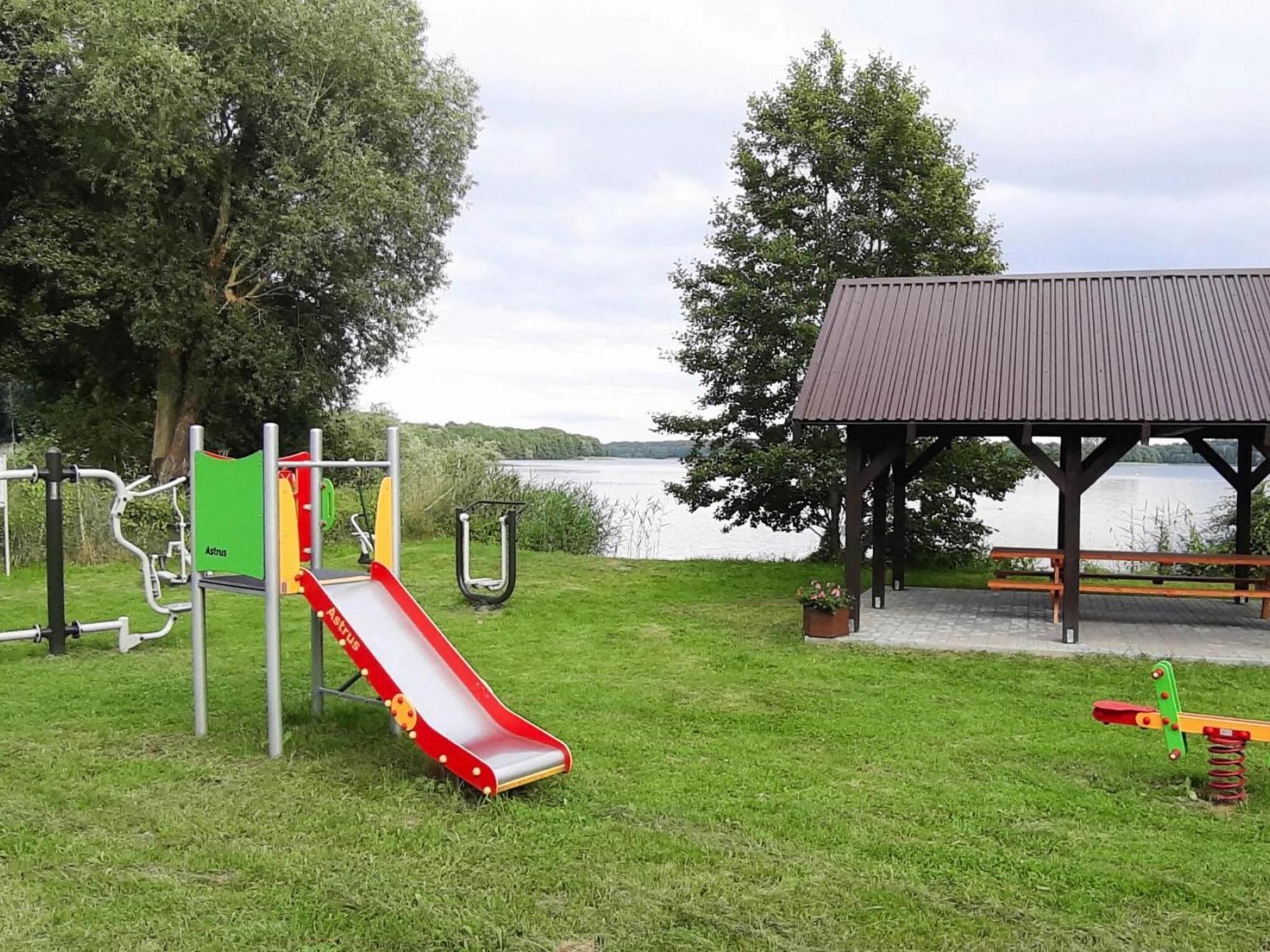 Holiday House With Garden, Lake View, Dabrowica Dabrowica  Екстер'єр фото